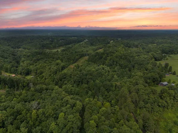 118 Bush Rd, Beattyville, KY 41311