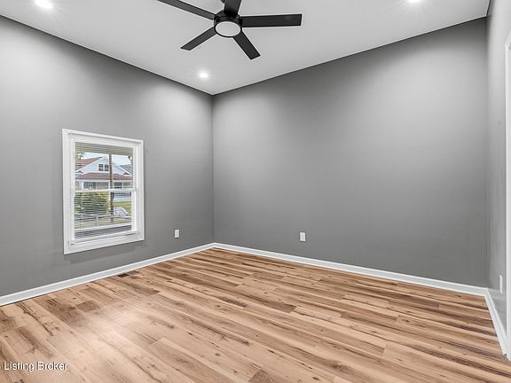 5th image of 2303 Greenwood Ave