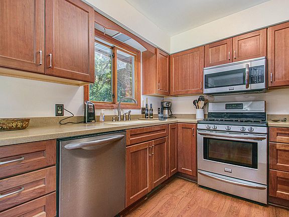 2nd image of 4685 Boyd Ave NE
