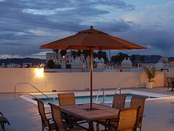 2nd image of 620 S Gramercy Pl APT 228