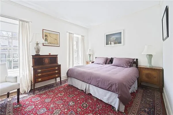 Sold by Leslie J. Garfield | media 5