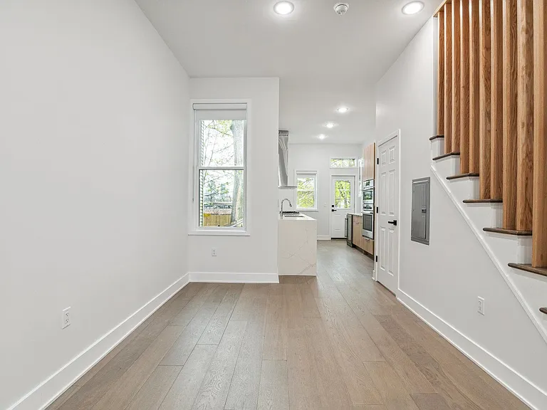 36 Park St #2 — Photo 21