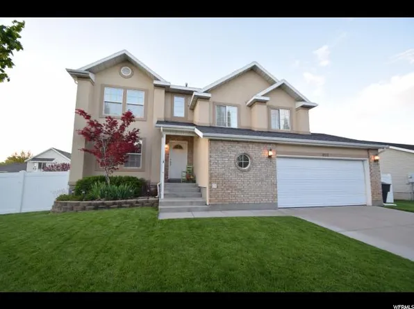 922 W 1420 N, Clinton, UT 84015