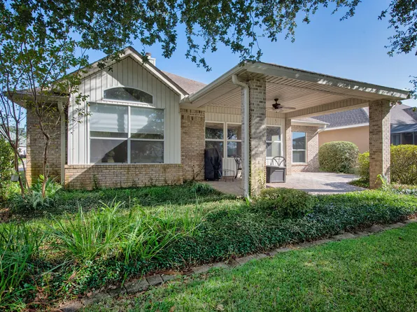 924 Shalimar Point Dr, Shalimar, FL 32579