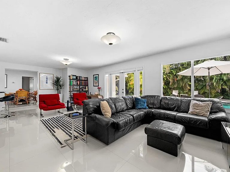 326 Seven Isles Dr — Photo 8