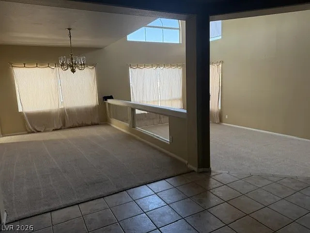 5 bed, 4.0 bath, 4861 sqft, $4,950 — Photo 3