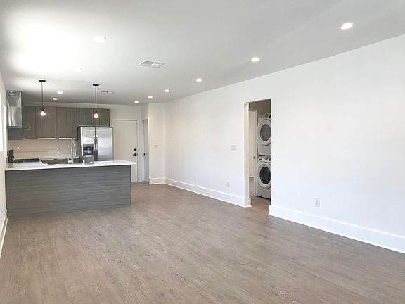 4th image of 2724 W Avenue 32