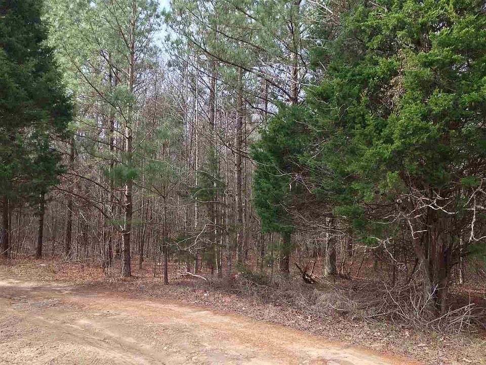 2nd image of 3010 Cynthia Rd