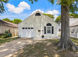 5332 Chatham Hall Dr, Virginia Beach, VA 23464