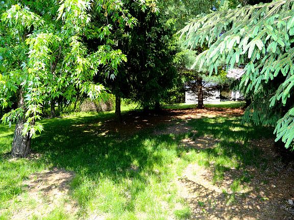 2nd image of 3838 Apple Valley Dr
