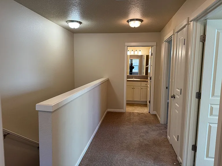 3008 NE 74th St — Photo 13