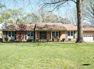 804 Kings Lake Ct, Virginia Beach, VA 23452