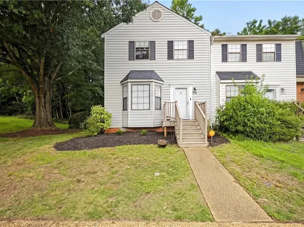 1758 Skiffes Creek Cir, Williamsburg, VA 23185