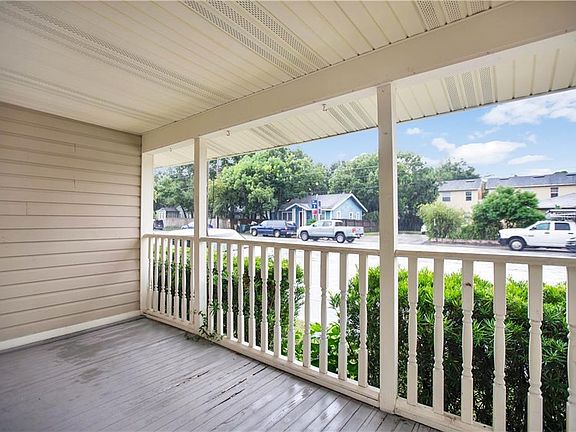 3rd image of 1507 Virginia Dr