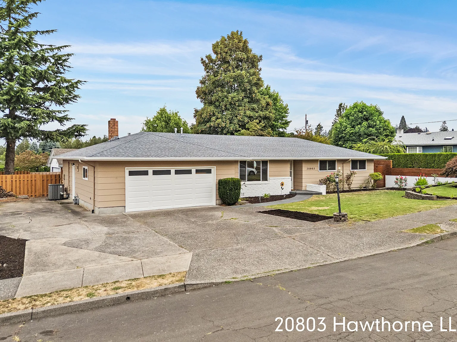 3 bed, 1630 sqft, $3,200 — Photo 2