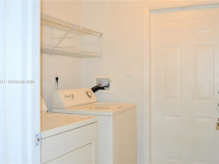 1855 NE 36th Ave — Photo 6