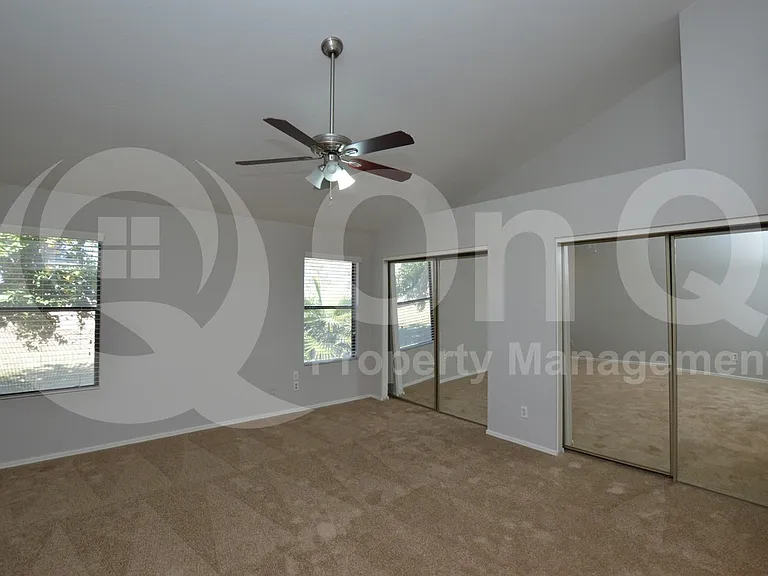 2808 E Nora St — Photo 14