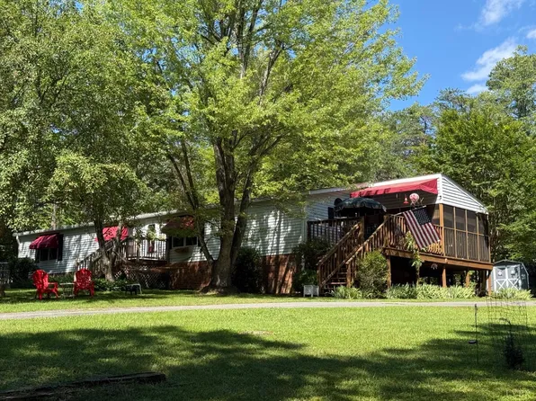 113 Sunburst Hills Rd, Evington, VA 24550