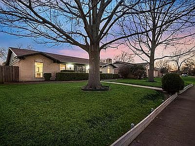 2nd image of 1506 Glouchester Dr