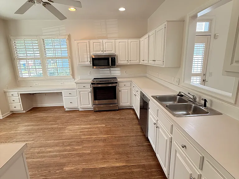 74 Park Village Ln — Photo 4
