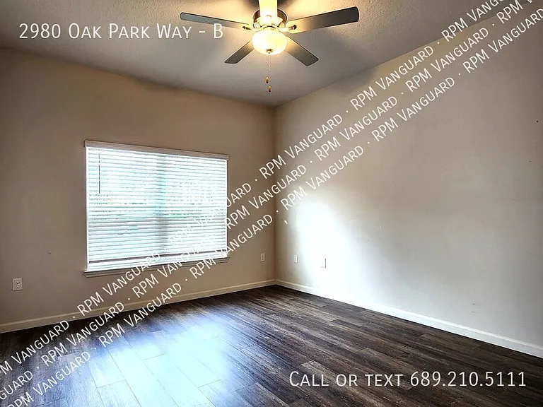 2980 Oak Park Way #B — Photo 7