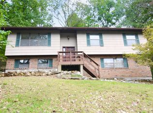 1260 Kiefer Creek Rd, Ballwin, MO 63021