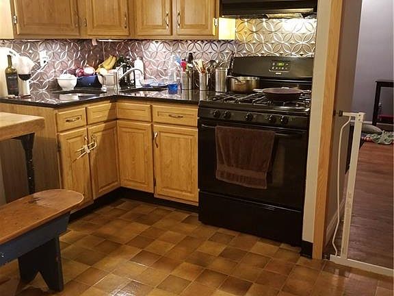 4th image of 4315 W 12th St