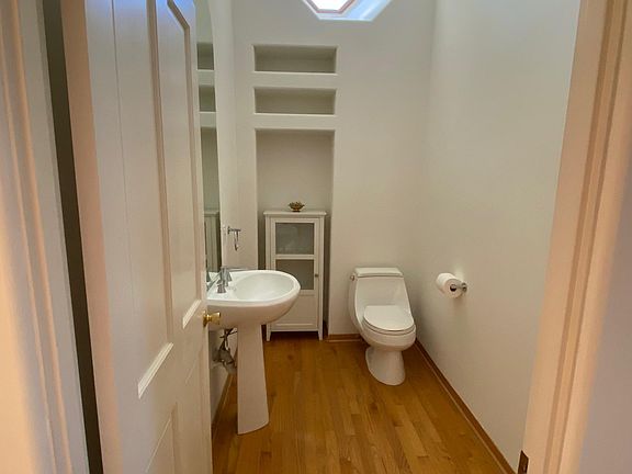 3rd image of 2259 Pelham Ave