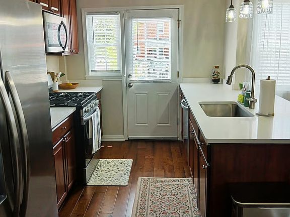 4th image of 1283 Cedarcroft Rd #1