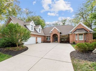 376 Yankee Trace Dr, Centerville, OH 45458