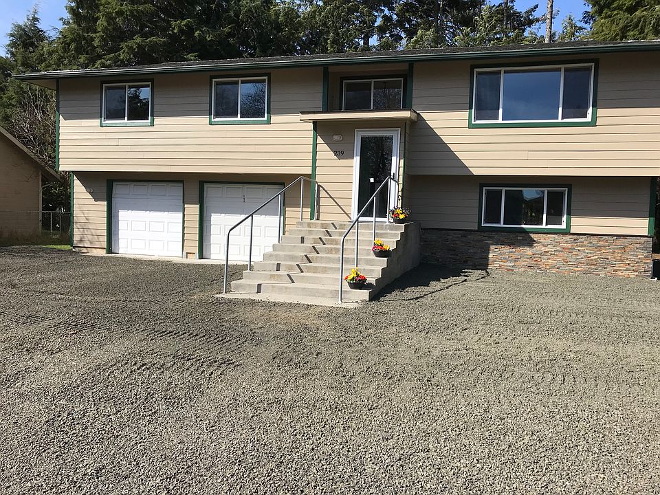 1st image of 239 Fisher Ave NE