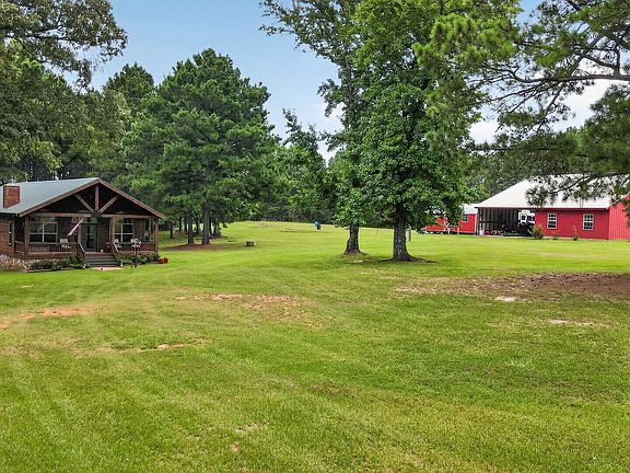 3rd image of 200 Equestrian Cir