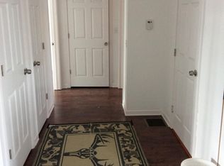 100 Fountain Ave, Ellwood City, PA 16117