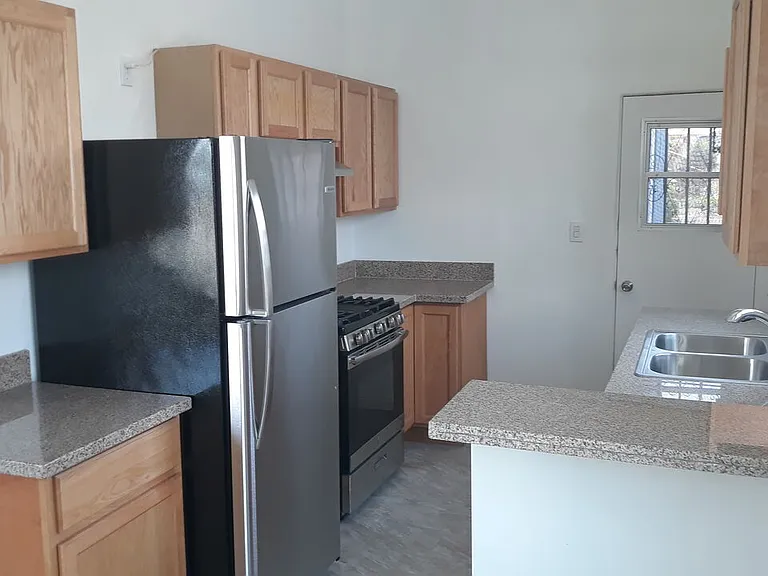 5017 Crenshaw Blvd #1/2 — Photo 10