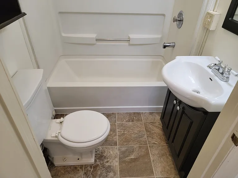 320 N Lime St #D — Photo 12