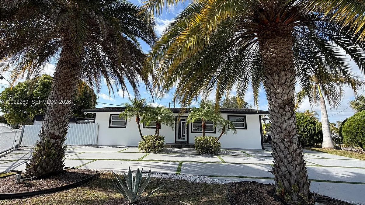 Building Photo - 11500 SW 185th Ter