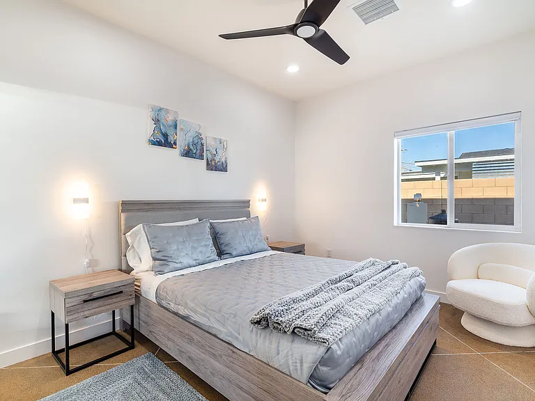 15553 Avenue Manzana — Photo 13