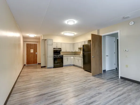 Bridge Street Commons, 600 Bridge St #3e4bedc23, Waynesburg, PA 15370