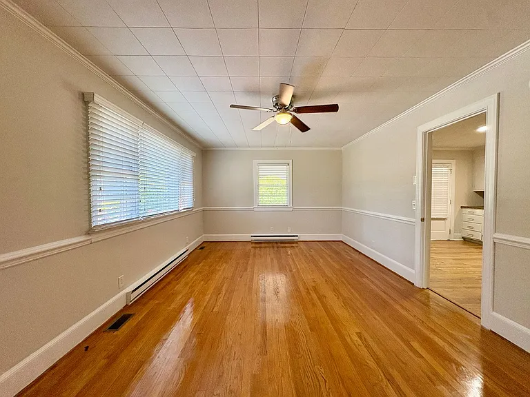 102 N Clarendon Dr — Photo 5
