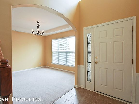 3rd image of 10819 Claude Freeman Dr