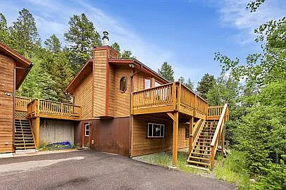 4 bed, 3000 sqft, $3,800 — Photo 2