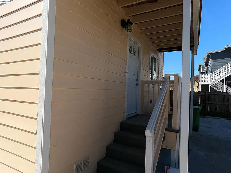 720 Foothill Blvd — Photo 21