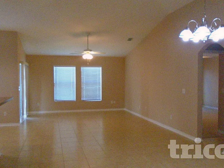 703 Bainbridge Loop — Photo 4
