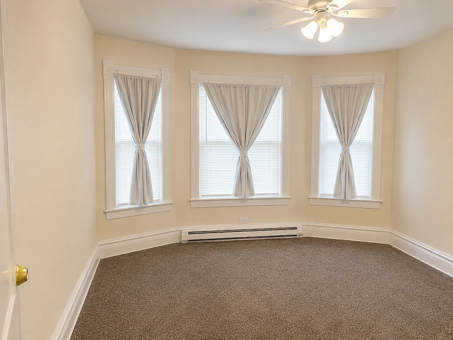 545 West William Upstairs Rear — Photo 3