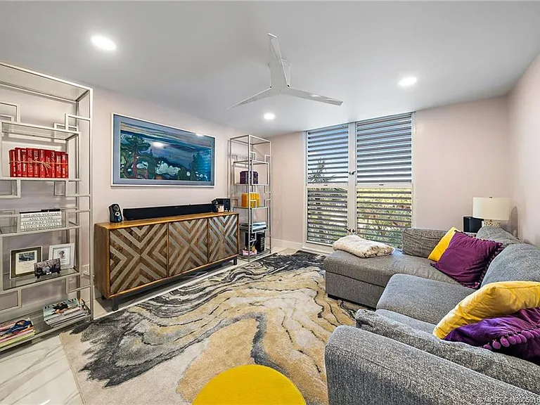 669 NE Plantation Rd #201 — Photo 30