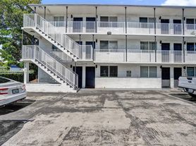 14190 W Dixie Hwy