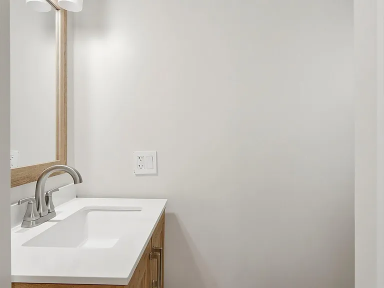 1208 Maplewood Rd — Photo 14