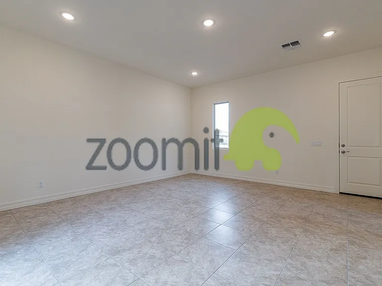 19407 W Seldon Ln — Photo 39