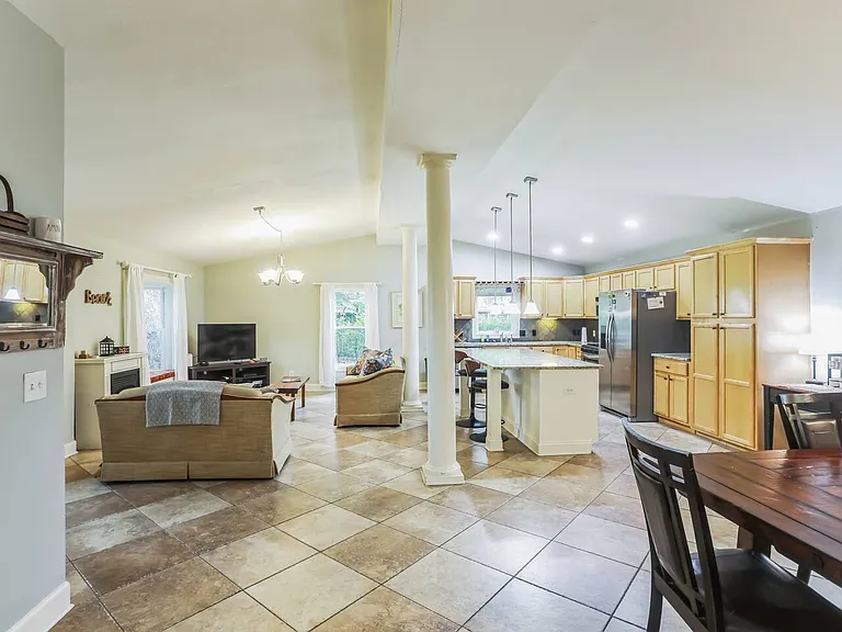112 Riverview Dr — Photo 21