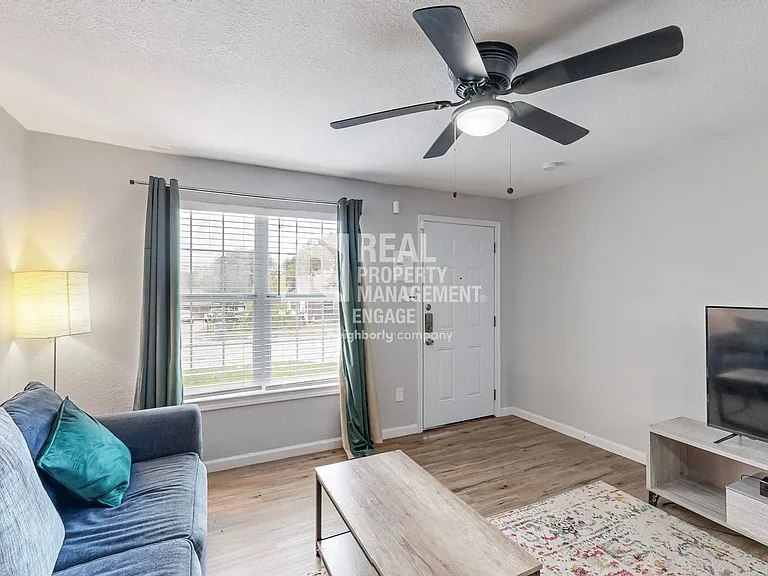1532 Whitaker Ave — Photo 7